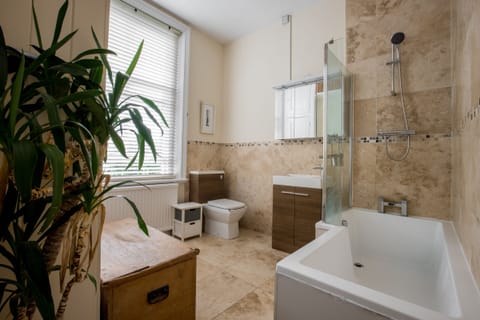 Apartment, Private Bathroom | Bathroom