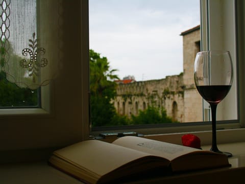 Apartment (One Bedroom Suite) | View from room