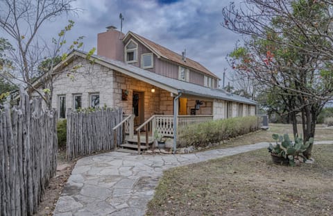 Willkommen to Bluebonnet! Take a step back in time in this beautiful 1800