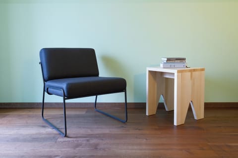 Premium bedding, down comforters, in-room safe, individually decorated