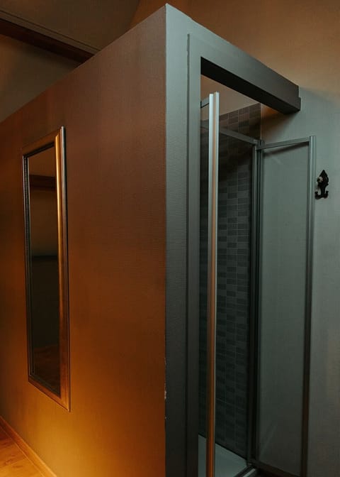 Familiekamer - 1 dubbel 160cm  | In-room safe, desk, soundproofing, free WiFi