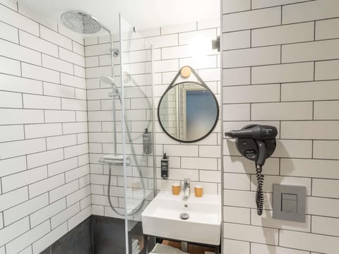 In-room safe, desk, iron/ironing board, free WiFi