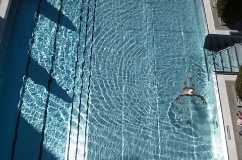 Sauna, steam room, hot springs, body treatments, hot stone massages