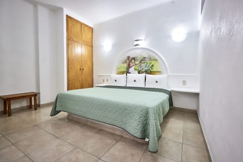 In-room safe, iron/ironing board, free WiFi, bed sheets