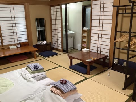 Deluxe Japanese Style Room, Non Smoking (Shared Bathroom) | Individually decorated, individually furnished, desk, laptop workspace