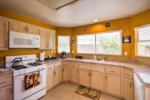 Casa Milan La Quinta CA Kitchen