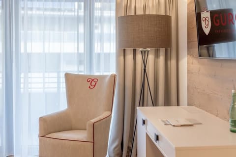 Superior Double Room | In-room safe, desk, soundproofing, free WiFi