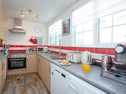 Kitchen | Beachside, Teignmouth