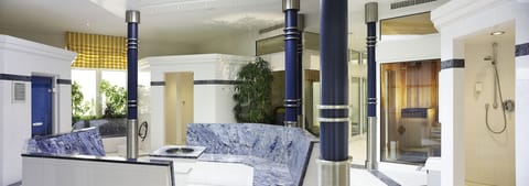 Couples treatment rooms, sauna, steam room, body treatments, body wraps