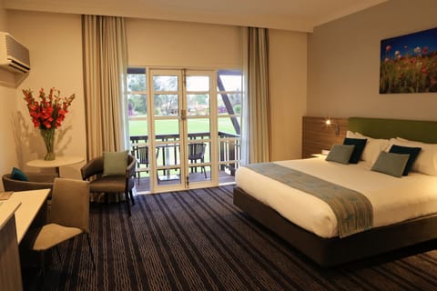 Room, 1 King Bed (Resort) | In-room safe, desk, blackout drapes, iron/ironing board