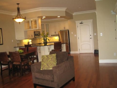 One Bedroom Condo | Living room | Flat-screen TV, DVD player