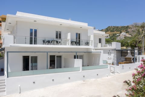 Exterior view of Cozy studio neat the beach & amenities, Plakias,Crete