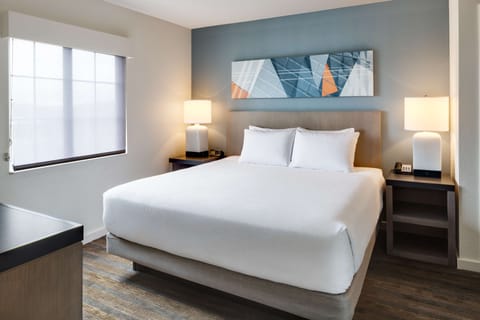 Room, 1 King Bed | 1 bedroom, premium bedding, pillowtop beds, desk