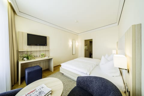 Deluxe Double Room | Premium bedding, minibar, in-room safe, desk