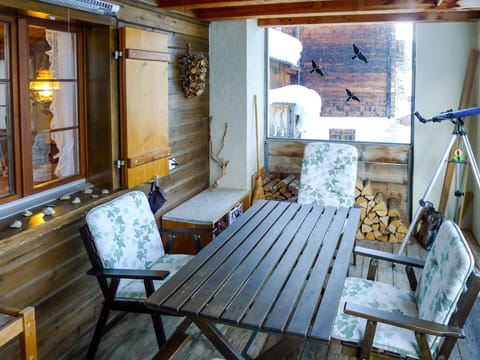 Picture Frame, Blue, Wood, Lighting, Interior Design, Building, Floor, Flooring, Hardwood, Real Estate