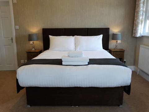 Deluxe Double Room, 1 Bedroom | Premium bedding, in-room safe, individually decorated, desk