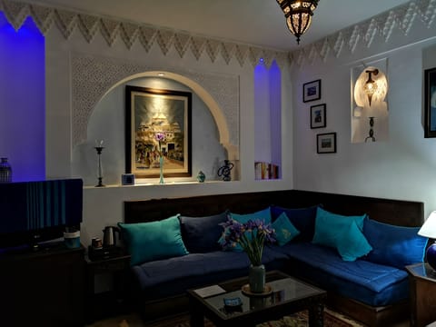 Standard Room (Abdelhadi) | Living area | TV