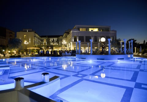 Indoor pool, outdoor pool