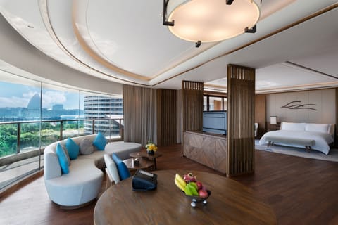 Suite, 1 Bedroom, Sea View | Minibar, in-room safe, desk, blackout drapes