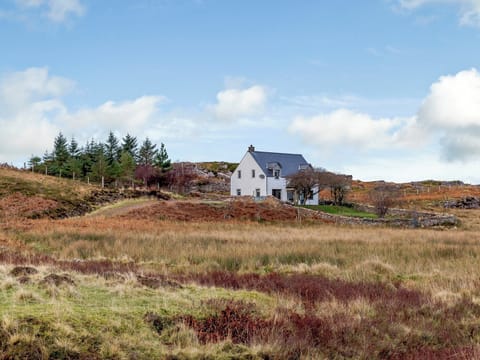 Setting | Cliff Cottage, Applecross, near Strathcarron