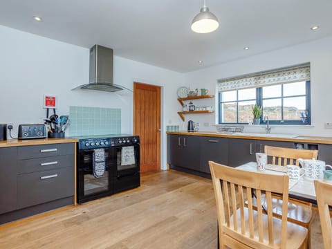 Kitchen/diner | Cliff Cottage, Applecross, near Strathcarron