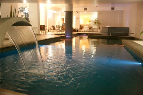 Indoor pool, sun loungers