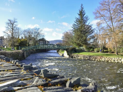 Surrounding area | Eskin Den, Keswick