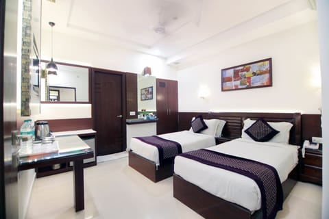 Superior Room | 5 bedrooms, Egyptian cotton sheets, premium bedding, pillowtop beds