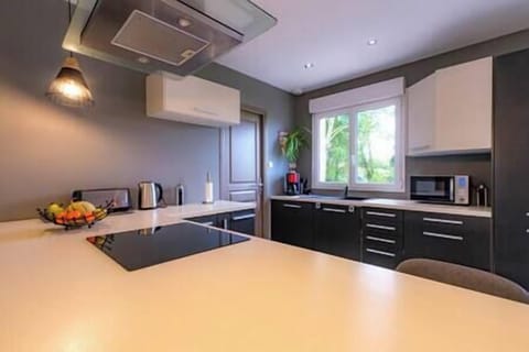 A4866d6e 543c 4845 9468 3955a949f9d4