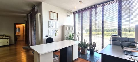 Open space attrezzato per lavoro o svago