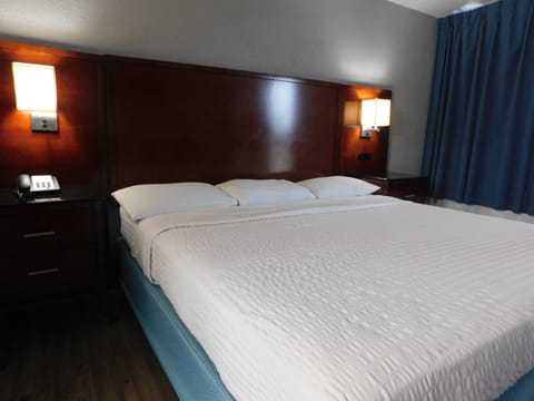 Room, 1 King Bed | Free WiFi, bed sheets