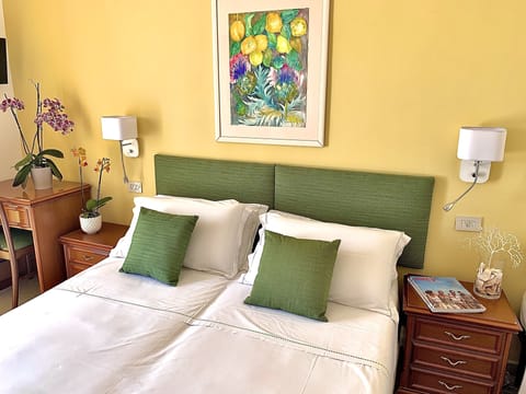 Classic Room, Balcony | Premium bedding, desk, free WiFi, bed sheets