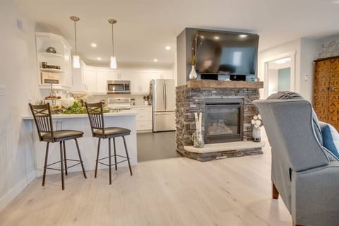 Living Room With Gas Fireplace