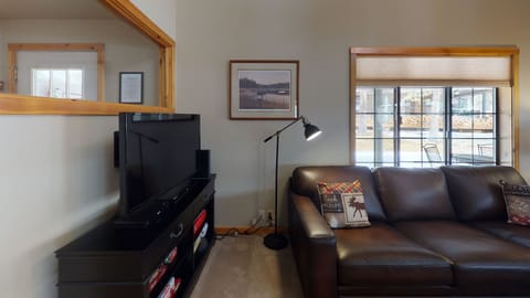 Circle-4-Ranch-Cabin-29-Living-Room(1)