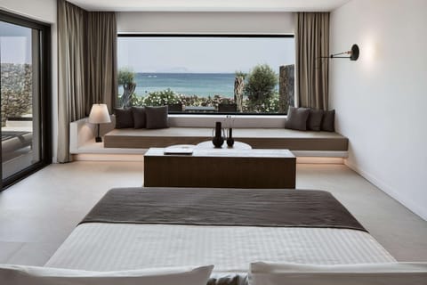 Riviera Suite, Sea View | Hypo-allergenic bedding, minibar, in-room safe, individually furnished