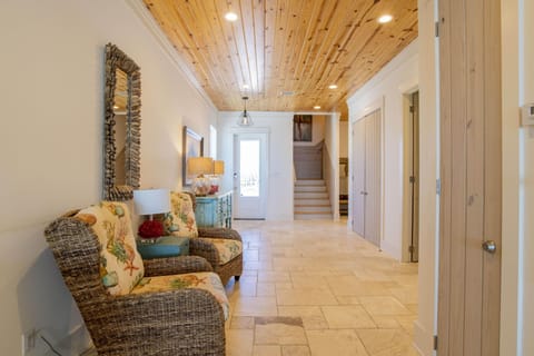 castle in the sand west entry foyer