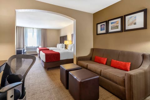 Suite, Non Smoking | 1 bedroom, premium bedding, pillowtop beds, in-room safe