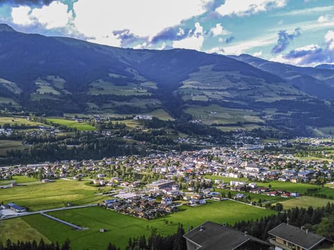 Surroundings [summer] (1-5 km)