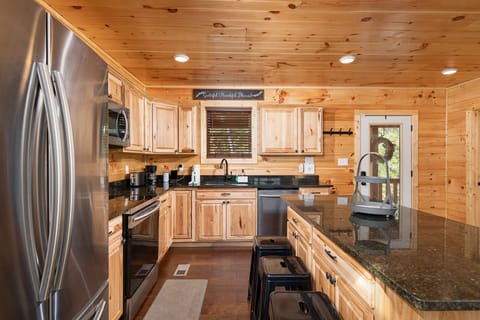 Cabin 2: stocked kitchen, open to living room