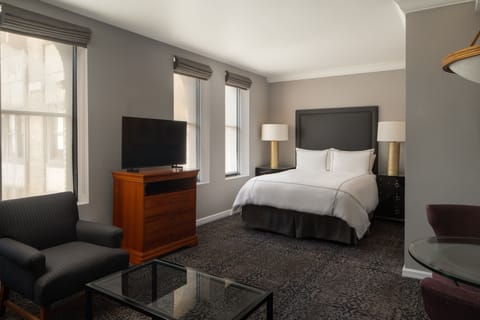  Executive Junior Suite  | Premium bedding, pillowtop beds, in-room safe, individually decorated