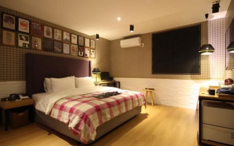 Room (Standard double) | 1 bedroom, free WiFi, bed sheets