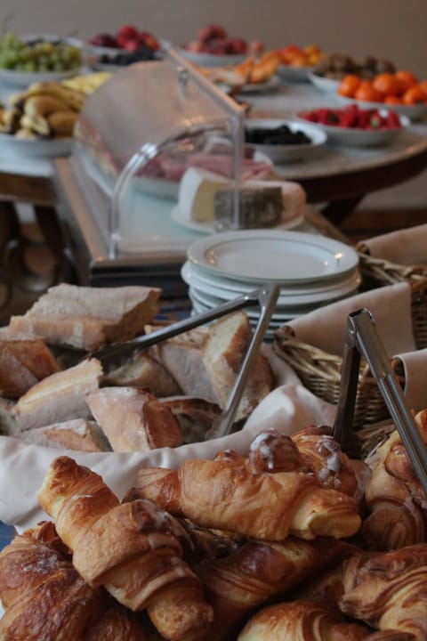 Daily buffet breakfast (EUR 12 per person)