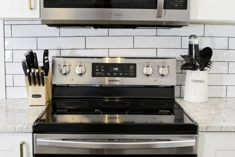 Kitchen stove