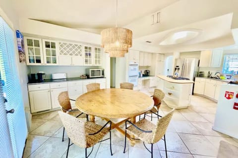 Expansive chef's kitchen with everything you need