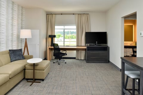 Suite, 1 Bedroom | Living area | Flat-screen TV, pay movies