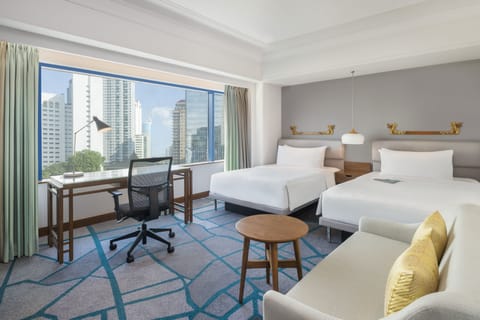 Deluxe Room, 2 Twin Beds (Club Access) | Minibar, in-room safe, desk, blackout drapes