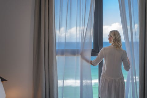 Two Bedroom Ocean Suite | Premium bedding, in-room safe, blackout drapes, iron/ironing board