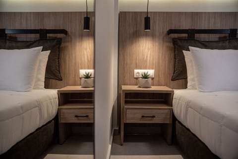 Standard Double Room | Minibar, in-room safe, desk, blackout drapes