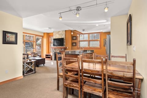 The open concept living/dining area is ideal for gathering your family and friends to enjoy some social time together.