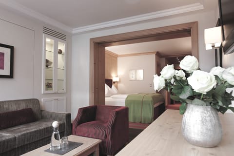 Junior Suite (Deluxe) | Minibar, in-room safe, desk, free WiFi